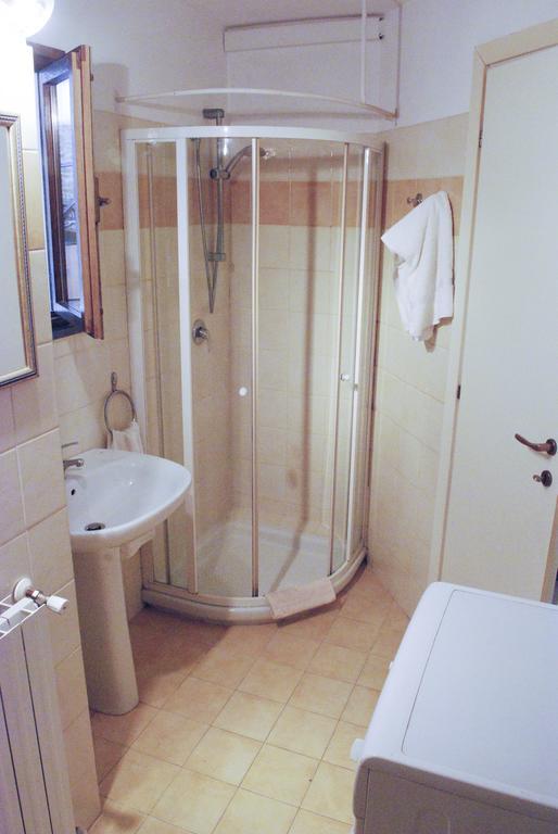 Villa Parte Di Casa Con Giardino E Piscina à Pietrasanta Extérieur photo
