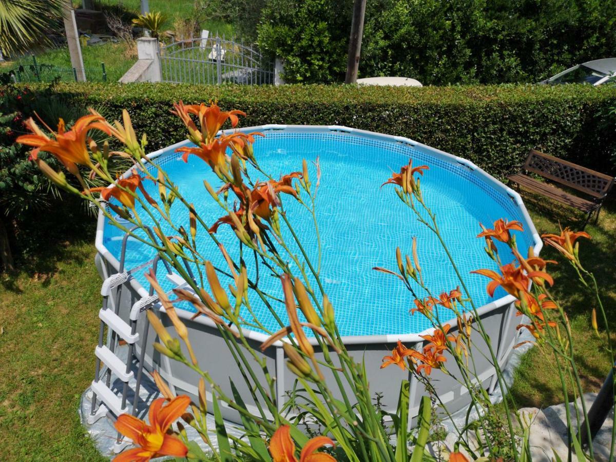 Villa Parte Di Casa Con Giardino E Piscina à Pietrasanta Extérieur photo